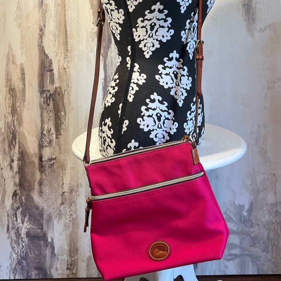 Dooney & Bourke Vibrant Pink Crossbody/Shoulder Bag - Picture 1 of 12